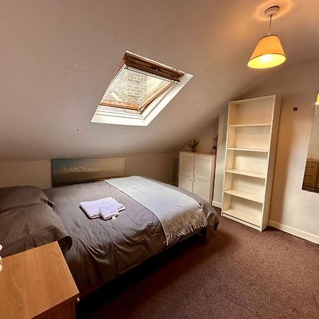 Spacious Room In Dublin Exterior foto