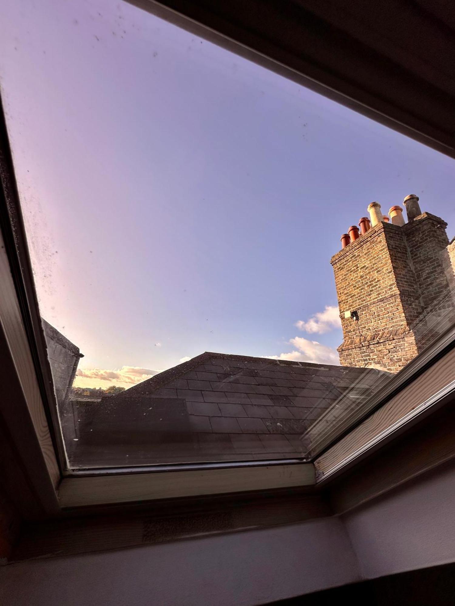 Spacious Room In Dublin Exterior foto