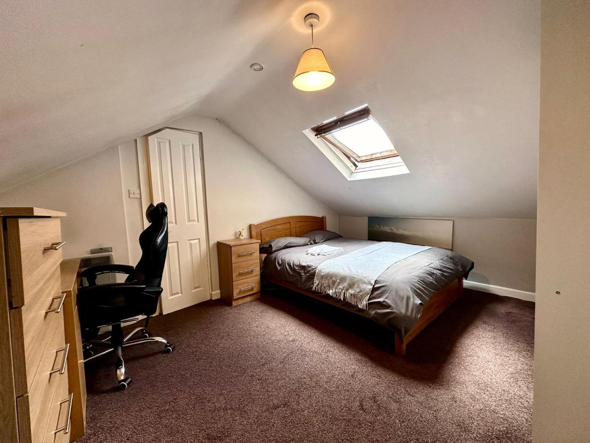 Spacious Room In Dublin Exterior foto